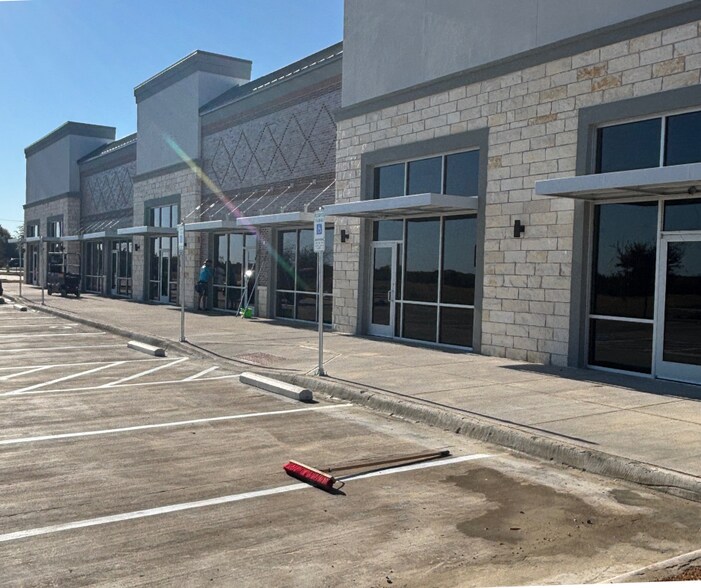 More Photos Of 4260 Ridge Rd, Heath Medical For Lease