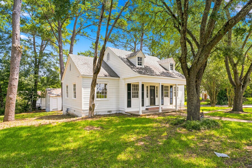 Primary Photo Of 1224 E Fortification St, Jackson Office For Sale