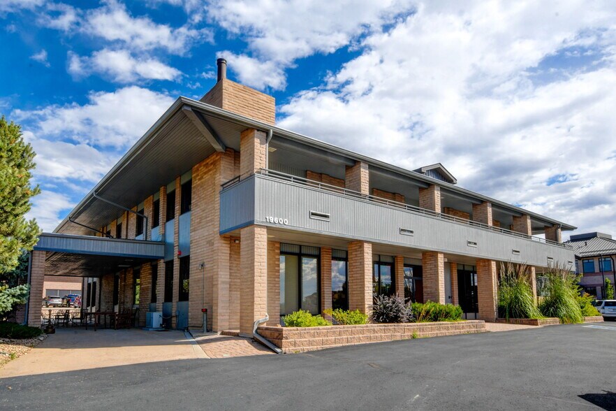 More Photos Of 19600 E Parker Square Dr, Parker Office For Lease