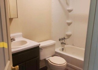 More Photos Of 2100-2108 Sidney St, Pine Bluff Apartments For Sale