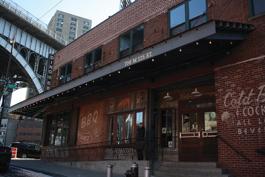 More Photos Of 2276 12th Ave, New York General Retail For Sale