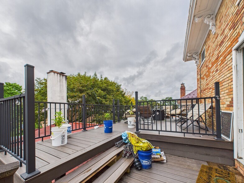 More Photos Of 40 E Genesee St, Auburn Storefront Retail Residential For Lease