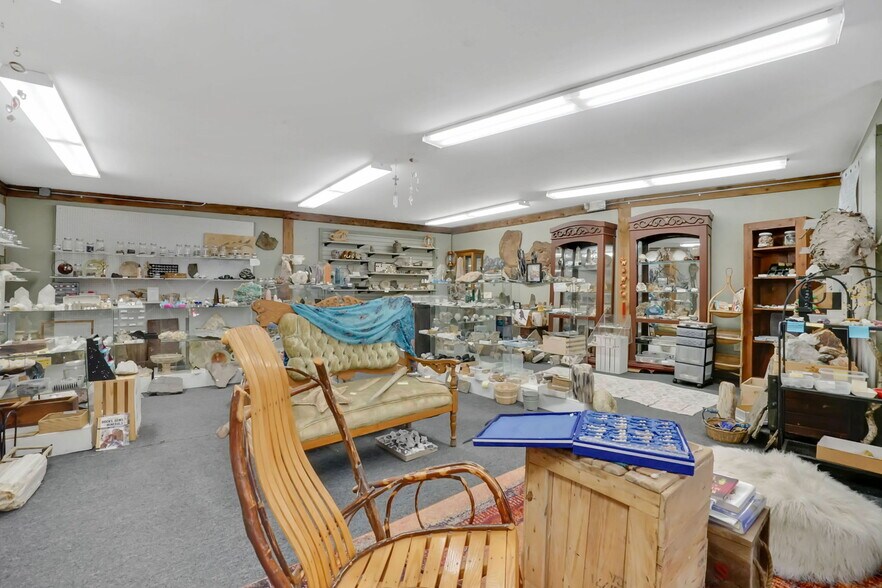 More Photos Of 213 Greenfield Rd, South Deerfield Specialty For Sale