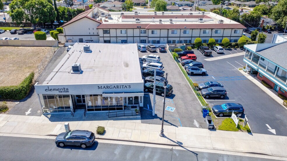 More Photos Of 16346-16348 Whittier Blvd, Whittier General Retail For Lease