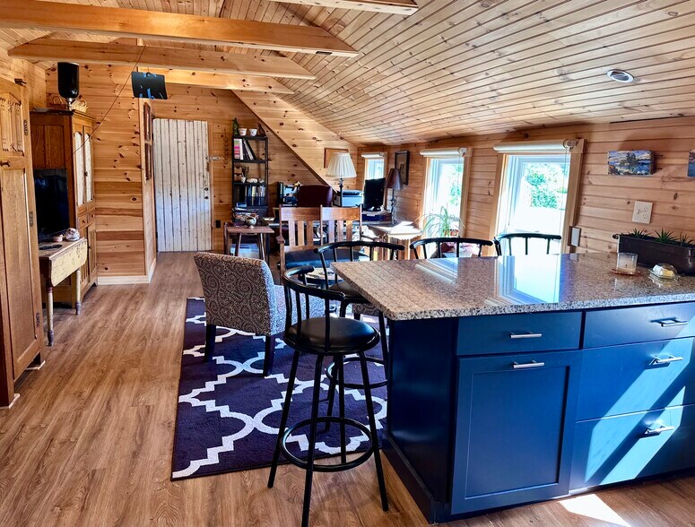 More Photos Of 3063 Bristol Rd, New Harbor Hospitality For Sale