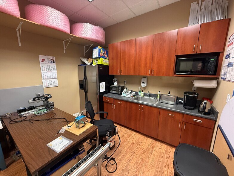 More Photos Of 355 Piercy Rd, San Jose Research And Development For Sale