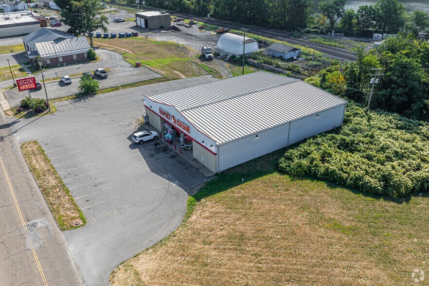 More Photos Of 1230 Main St, Wellsville Freestanding For Sale