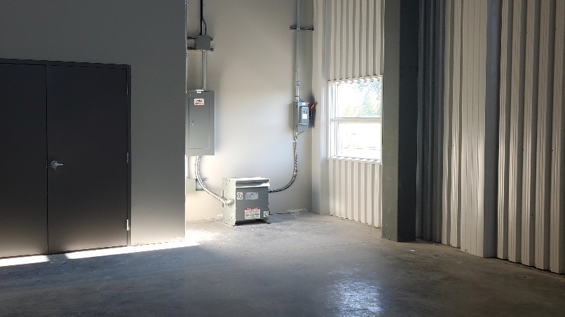 More Photos Of 1259 Centennial Dr, Kingston Distribution For Lease