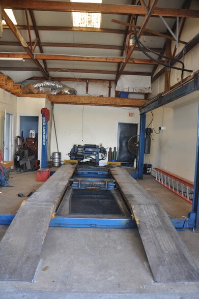 More Photos Of 1235 Ben Sawyer Blvd, Mount Pleasant Auto Repair For Sale