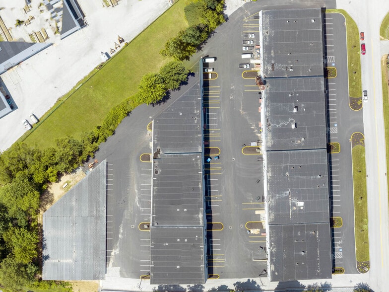 More Photos Of 75 Acco Dr, York Distribution For Lease