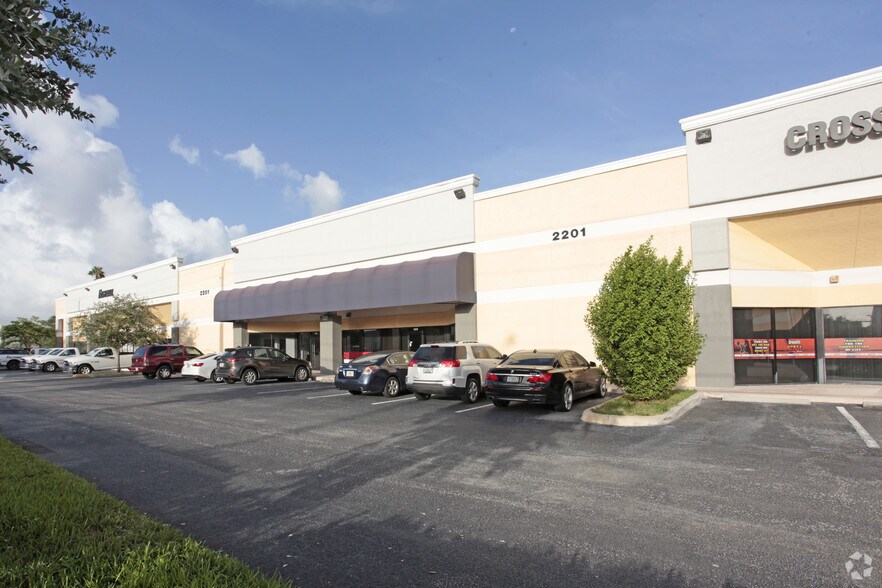 More Photos Of 2201 N Andrews Ave, Pompano Beach Showroom For Lease