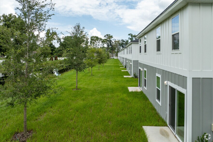 More Photos Of 9612 Hood Rd, Jacksonville Apartments For Sale
