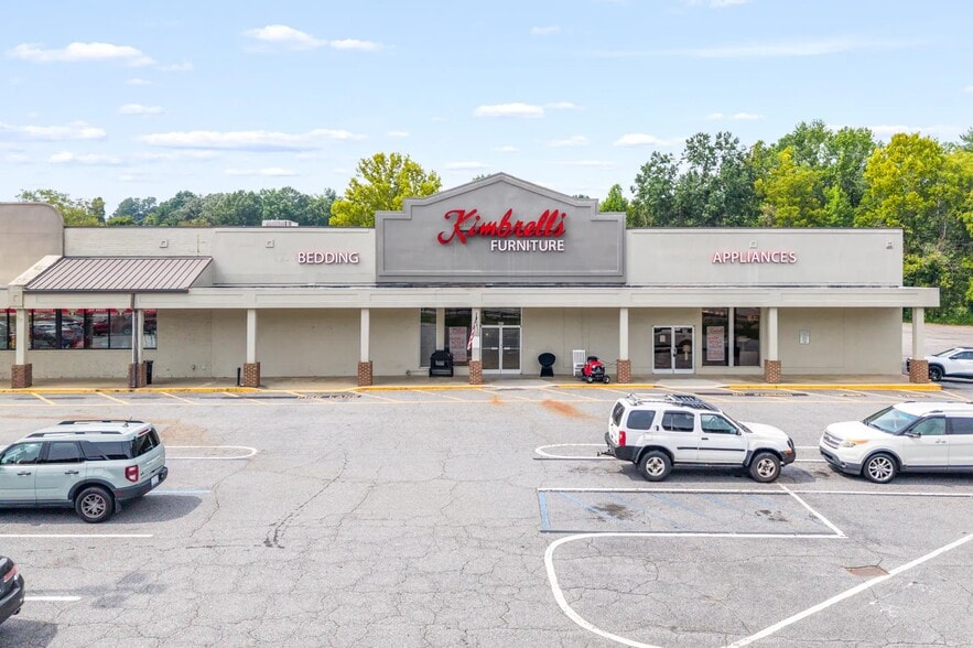 More Photos Of 903-915 W Union St, Morganton Storefront For Sale