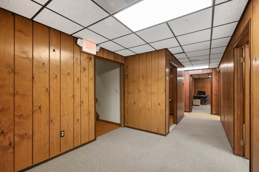 More Photos Of 24825 Eureka Rd, Taylor Office For Sale