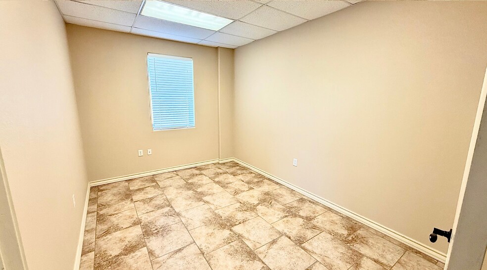 More Photos Of 4617 S County Rd 1210 rd, Midland Warehouse For Lease