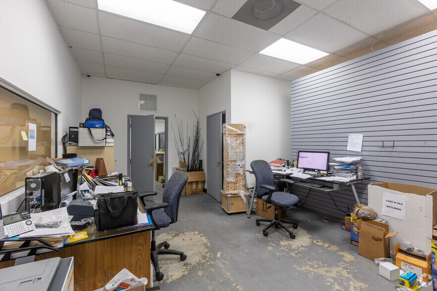 More Photos Of 2205 NW 20th St, Miami Freestanding For Lease