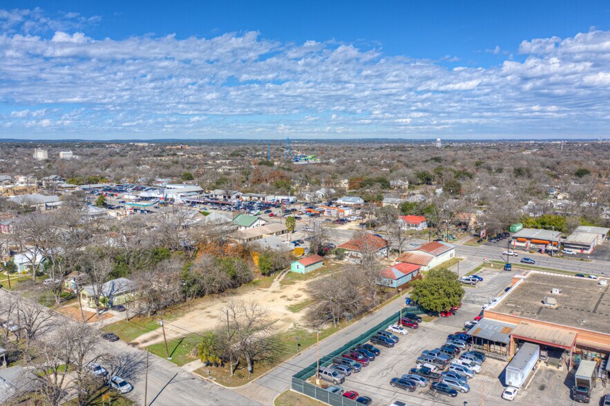 More Photos Of 650-664 S Seguin Ave, New Braunfels Land For Sale