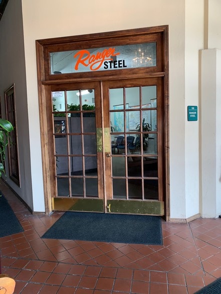 More Photos Of 212 N Main St, Sand Springs Office For Sale