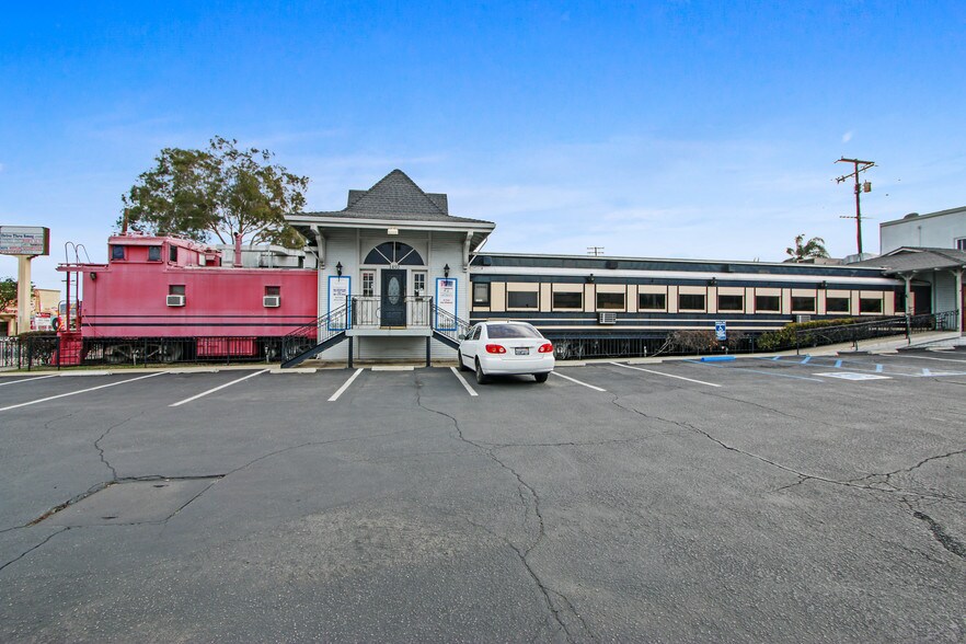 More Photos Of 1492 W 6th St, Corona Office For Sale