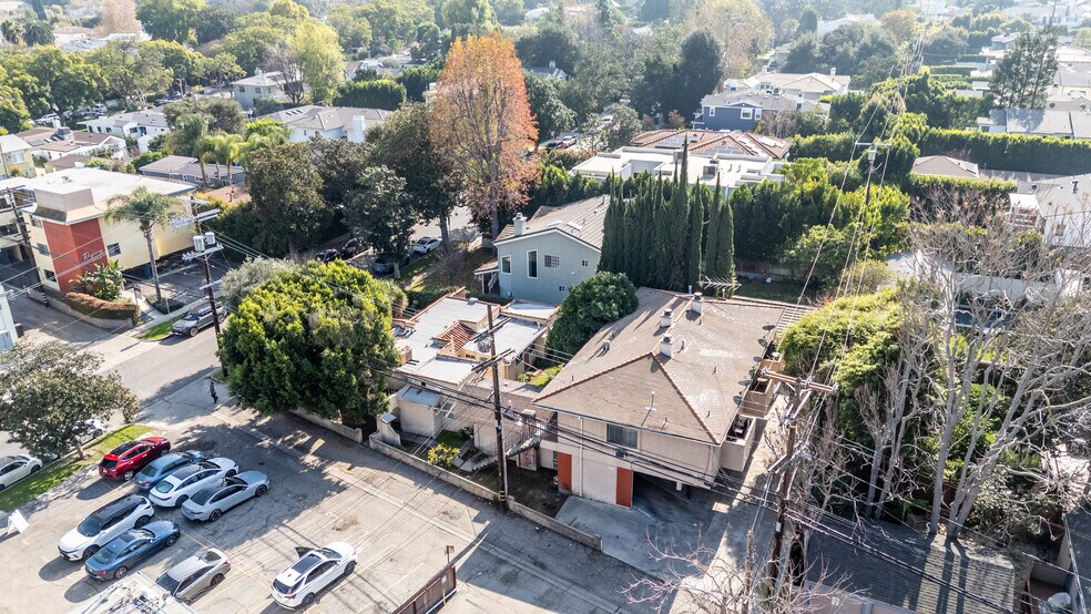 More Photos Of 4189 Greenbush Ave, Sherman Oaks Multifamily For Sale