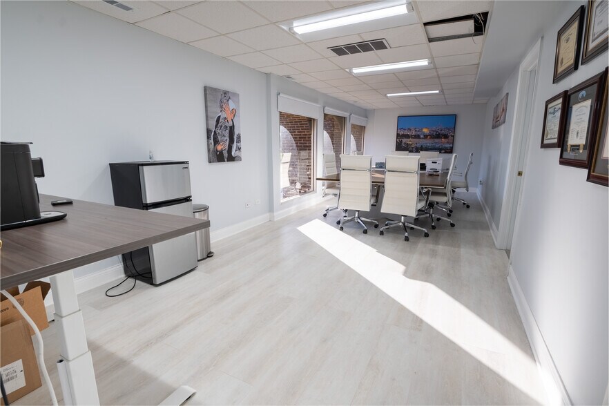 More Photos Of 6600 W College Dr, Palos Heights Medical For Sale