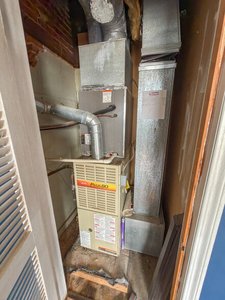 More Photos Of 3547 Chestnut Ave, Baltimore Storefront Retail Residential For Sale
