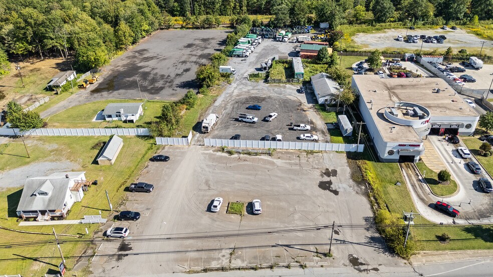 More Photos Of 2400 Old Washington Rd, Waldorf Auto Repair For Lease