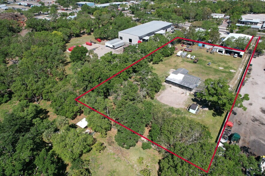 More Photos Of 5921 Causeway Blvd, Tampa Flex For Sale