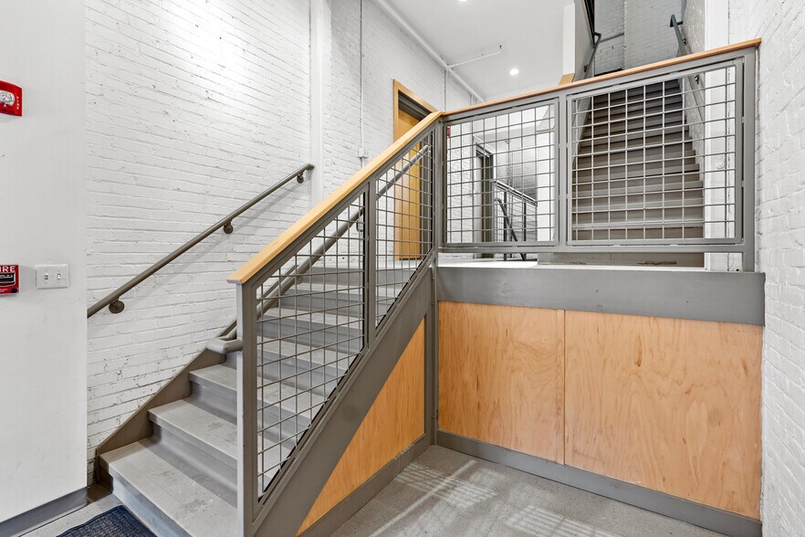 More Photos Of 10-15 Green St, Jamaica Plain Medical For Sale