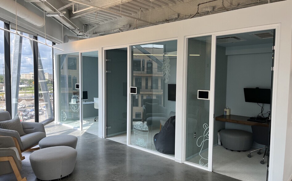 More Photos Of 440-500 W Broad St, Columbus Apartments For Lease