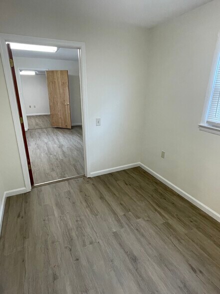 More Photos Of 14 S Mill St, Clear Spring Medical For Sale