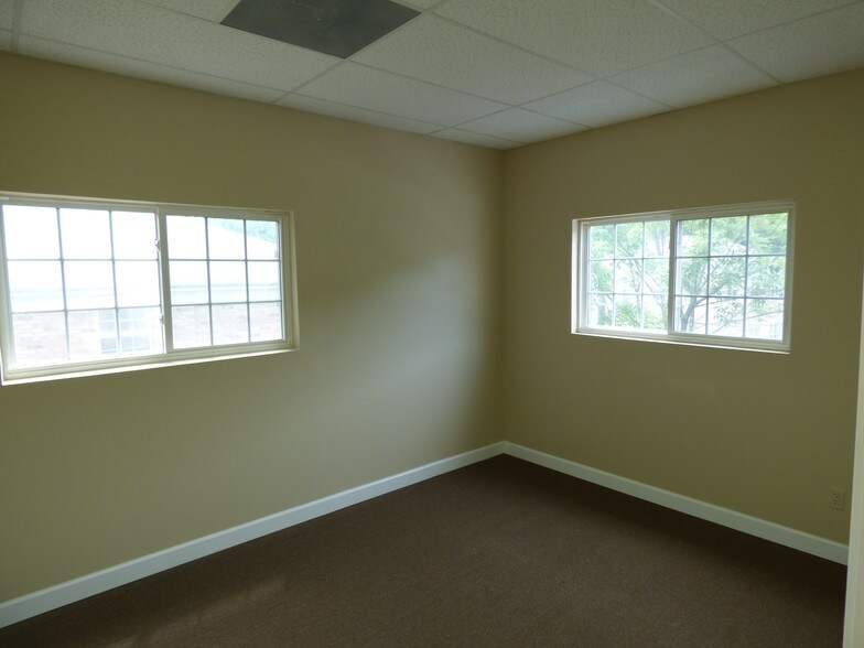 More Photos Of 1236 Jungermann Rd, Saint Peters Office For Lease