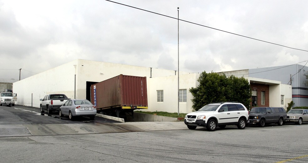 More Photos Of 2909 Tanager Ave, Commerce Warehouse For Lease