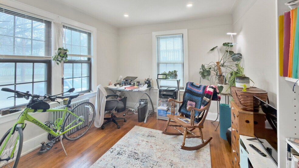 More Photos Of 4320 Hamilton Pl, Flushing Apartments For Sale