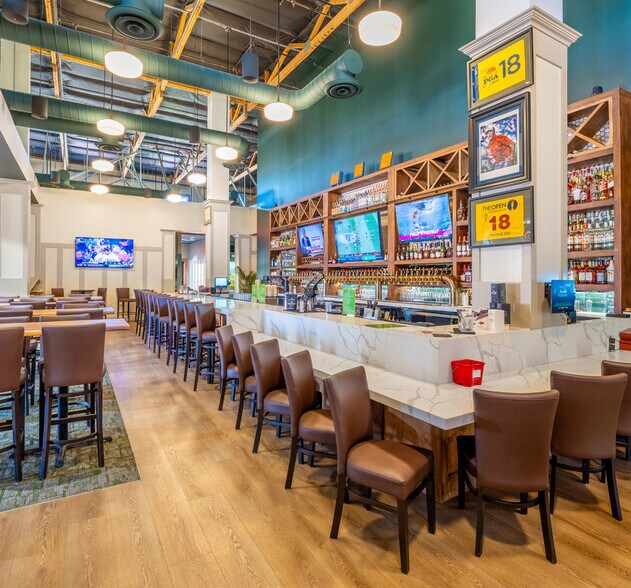 More Photos Of 7100 E Cave Creek Rd, Cave Creek Restaurant For Lease