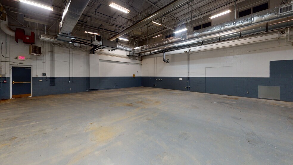 More Photos Of 7001 Pinecrest Rd, Raleigh Office For Lease