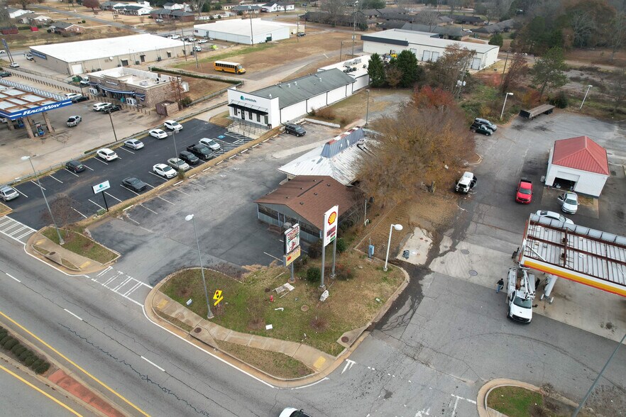 More Photos Of 1082 Highway 19 N, Thomaston Restaurant For Sale