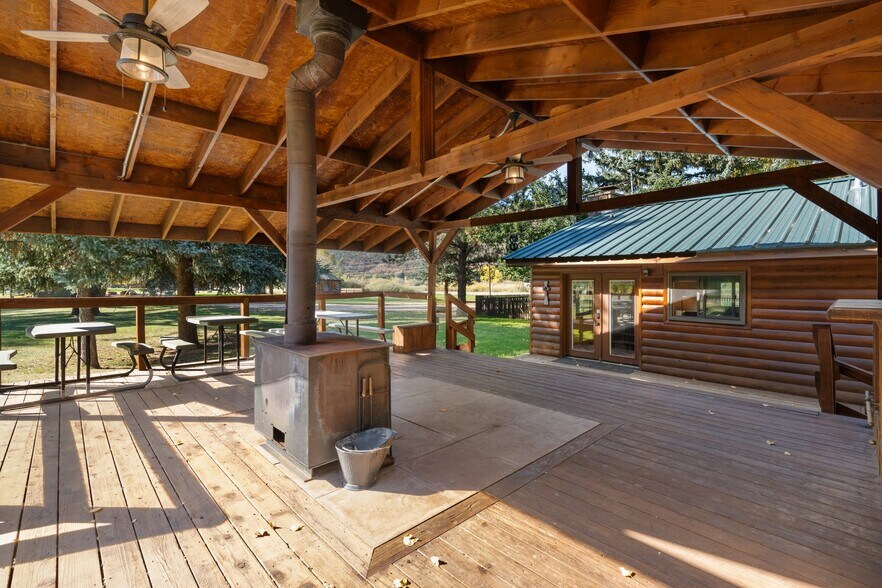 More Photos Of 27846 US 550, Durango Specialty For Sale