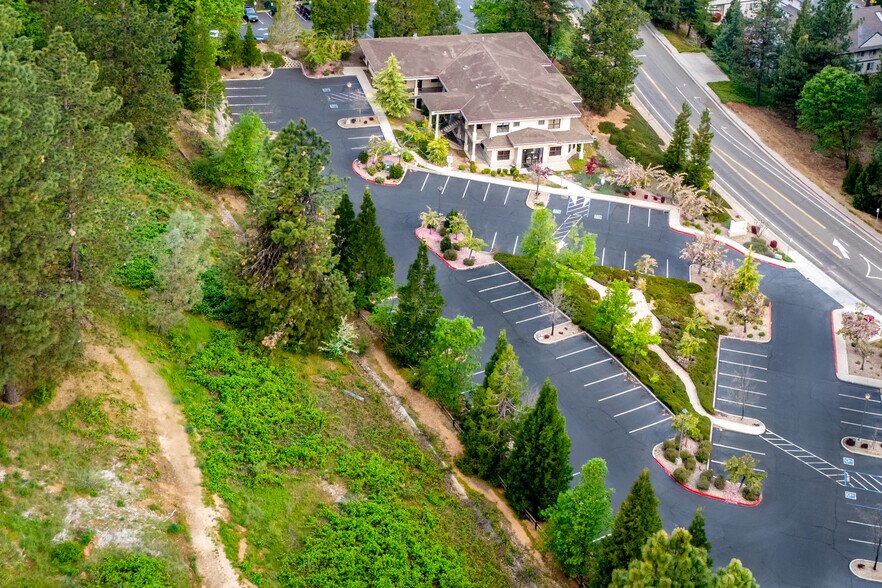 More Photos Of 380 Sierra College Dr, Grass Valley Office For Lease