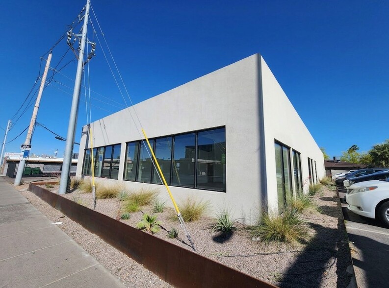 Primary Photo Of 302 W Indian School Rd, Phoenix Storefront For Lease