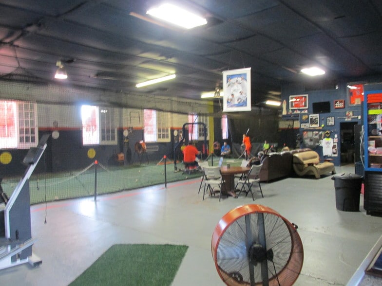 More Photos Of 1204 N Rome Ave, Tampa Warehouse For Lease