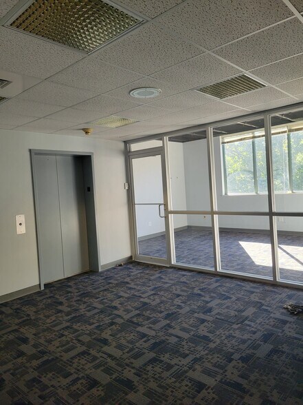 More Photos Of 333 Church St, Naugatuck Office For Sale