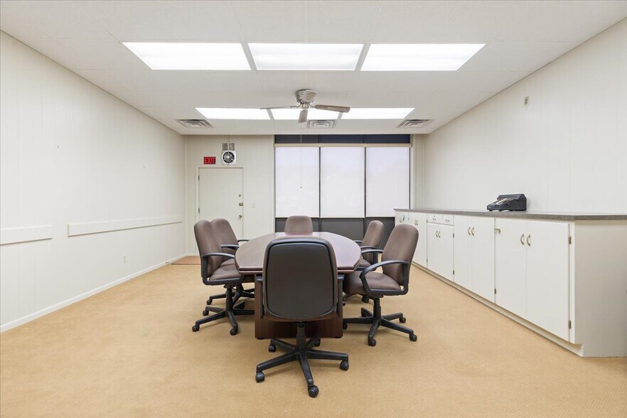 More Photos Of 127 Pearl St, Council Bluffs Office For Lease