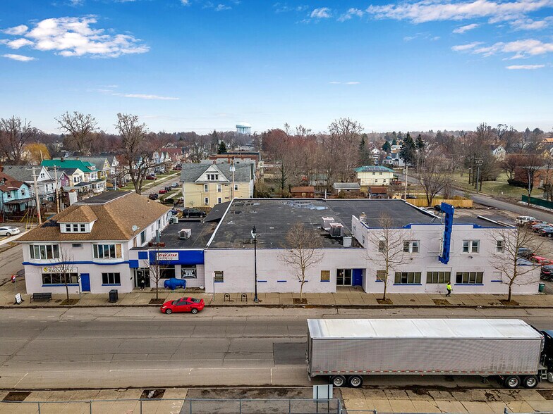 Primary Photo Of 2422-2426 S Park Ave, Buffalo Bowling Alley For Sale