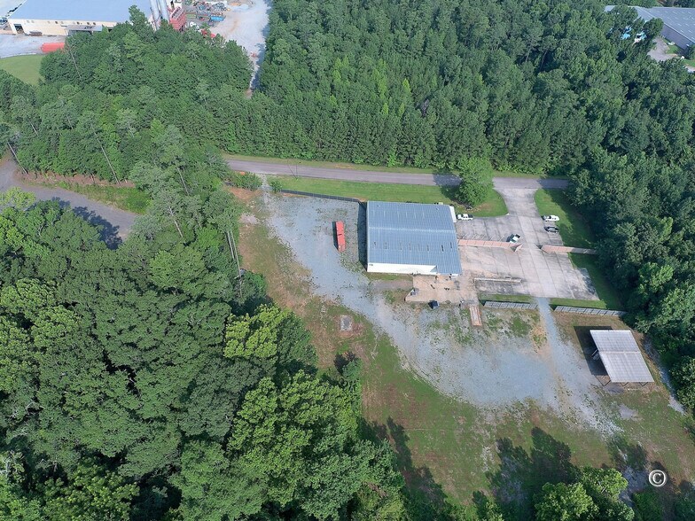 More Photos Of 300 Delano Dr, Manchester Warehouse For Sale