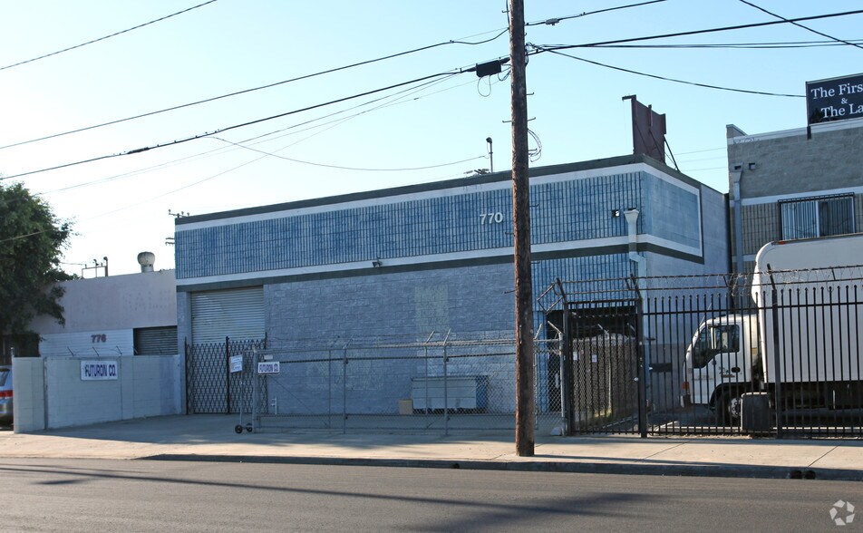 More Photos Of 770 E 17th St, Los Angeles Warehouse For Sale