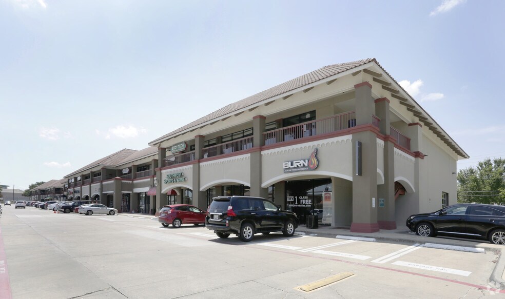 More Photos Of 11661 Preston Rd, Dallas Storefront For Lease