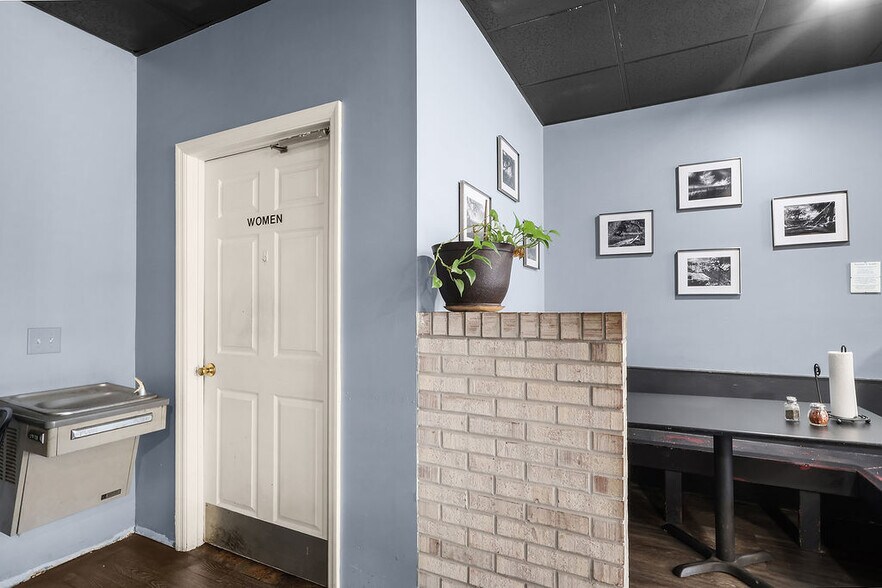 More Photos Of 40 Butler St, Midway Specialty For Sale