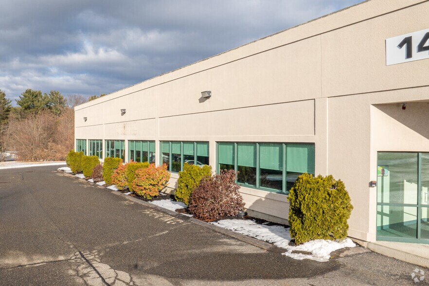 More Photos Of 145 Otis St, Northborough Office For Lease