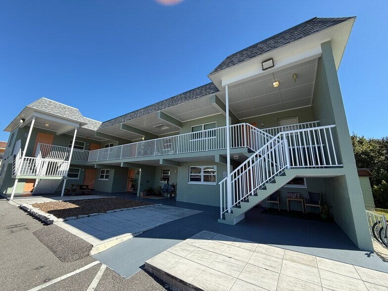 More Photos Of 2035 Alpine Rd, Clearwater Apartments For Sale